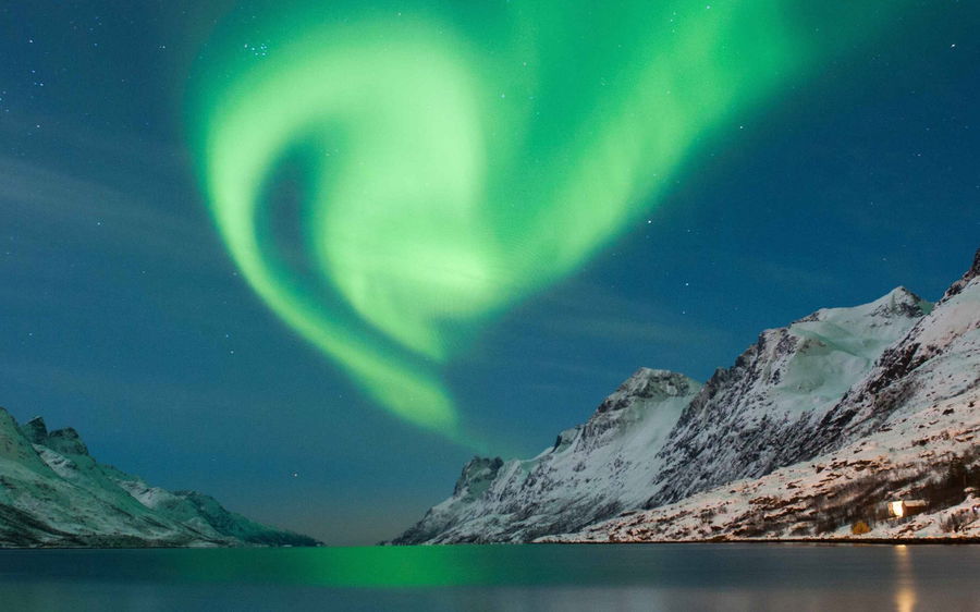 Nordlysjagt på Svalbard