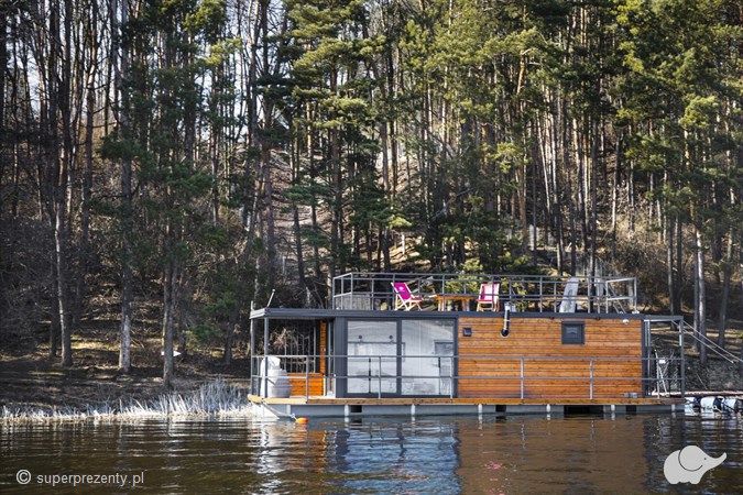 Weekend pełen słońca w domku na wodzie nad Narwią dla pary