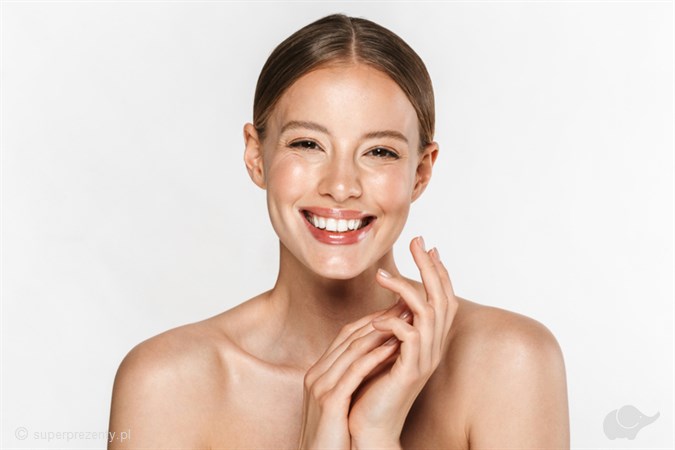 Masaż kobido z maską na twarz w klinice La Rozzi 