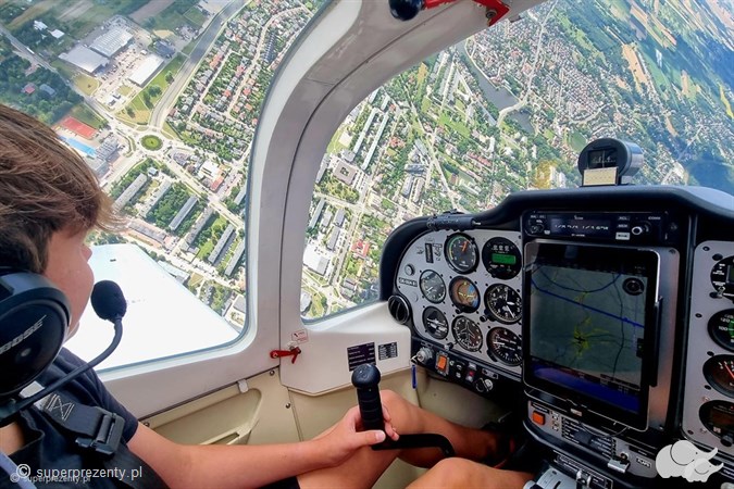 Zostań pilotem na jeden dzień – lot zapoznawczy z instruktorem Aviator