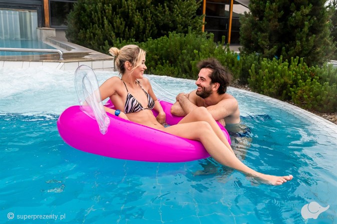 Terma Bania: Strefa Zabawy, Relaksu i Saunarium dla Dwojga