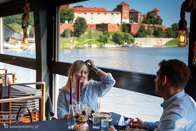 Romantyczna kolacja degustacyjna z rejsem w Krakowie