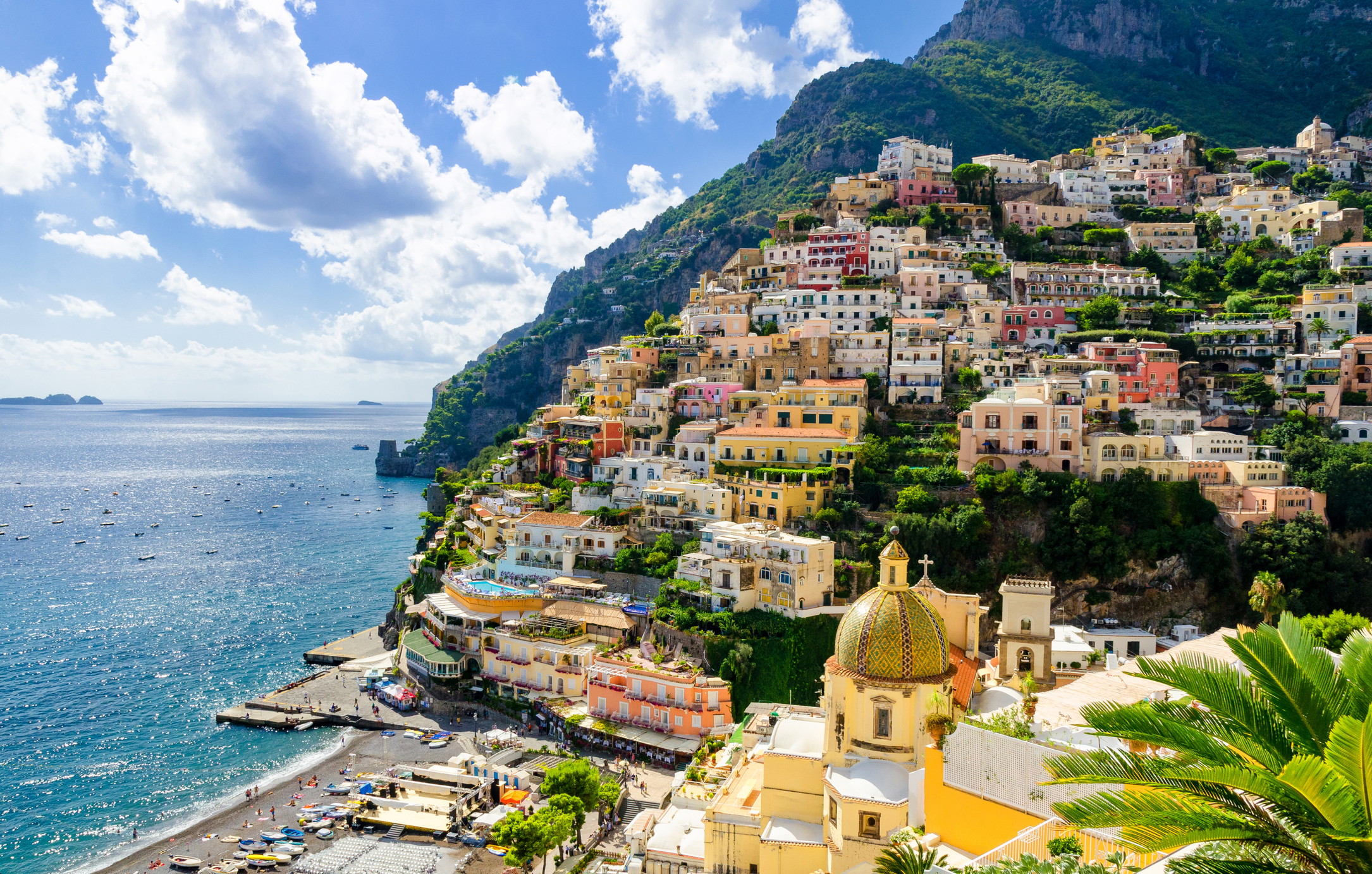 https://cdn.sweetdeal.dk/media/79/ea/f4/1731577884/Amalfi_GettyImages-928028866.jpg?width=3000 