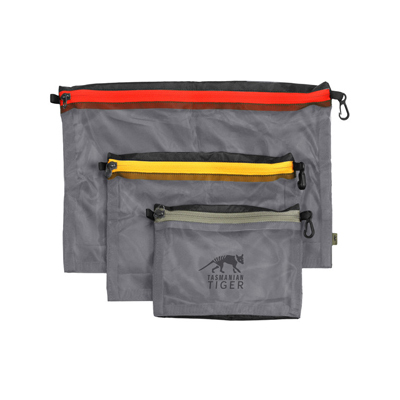Tasmanian Tiger TT Mesh Pocket Set in Schwarz, drei Netztaschen in unterschiedlichen Größen, frontal dargestellt.