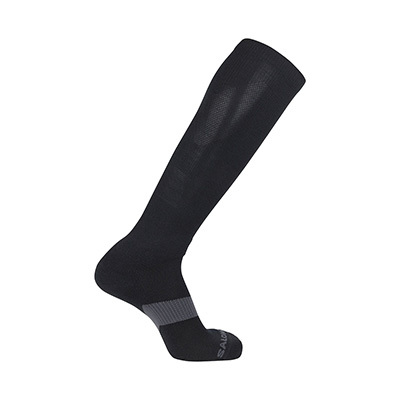 Salomon Quest Forces Knee Schwarz: knielange Performance-Socke mit anatomischer Passform, gezielter Polsterung und Belüftungszonen für anspruchsvolle Einsätze und ausgedehnte Tage.