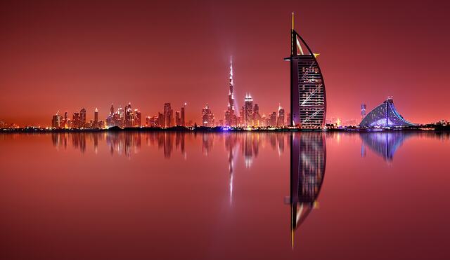 Bo på 4-stjernet hotel i Dubai