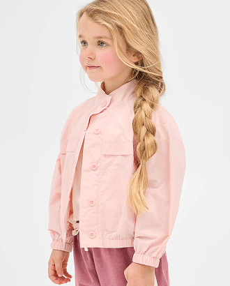 Lightweight windbreaker. Sizes 1-8