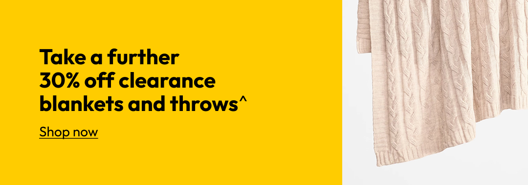 Take a further 30% off clearance blankets and throws