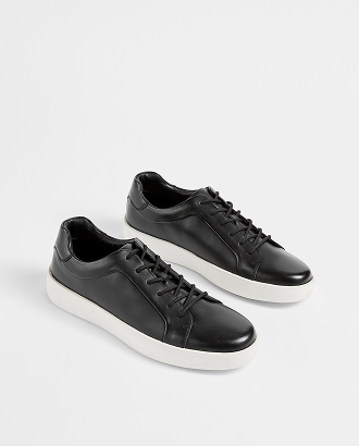 Smooth leather sneaker
