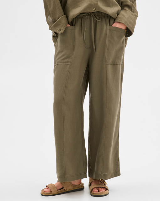 Patch pocket linen pants