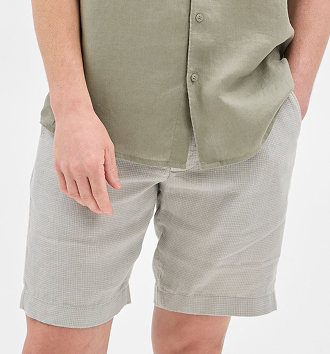 European linen pleated chino shorts