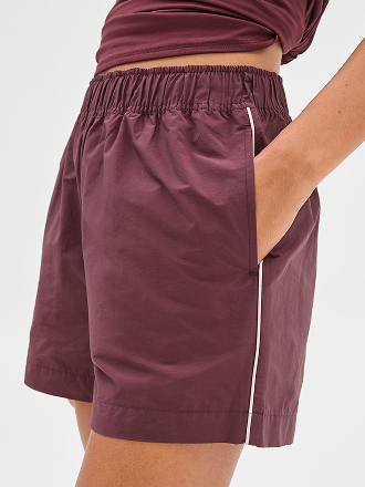 Woven short