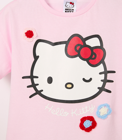 Hello Kitty crochet flower t-shirt
