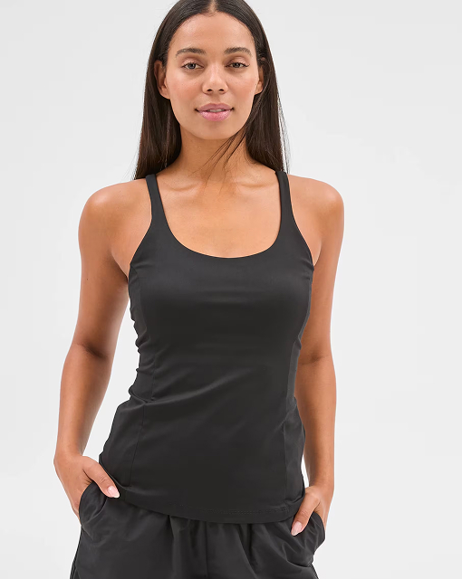 Women’s activewear tops