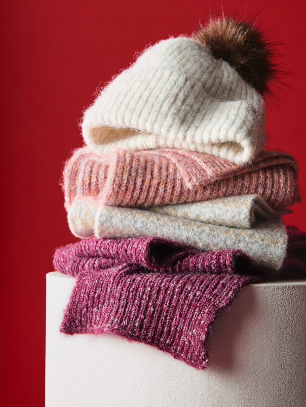 CHUNKY RIB KNIT POM beanie