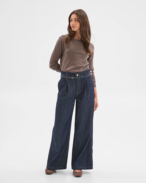 Petites belted slouch denim jeans