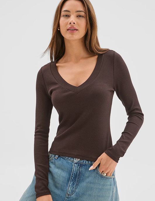 Lily Loves v-neck long sleeve top