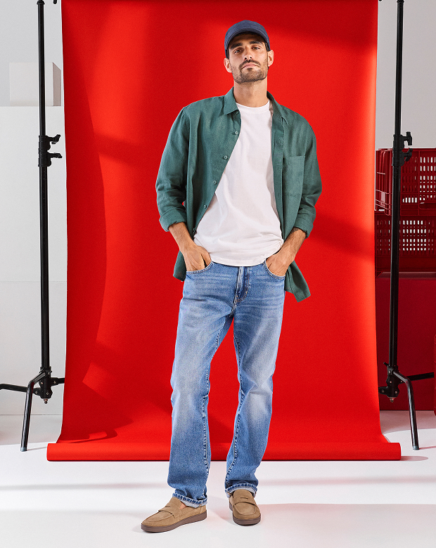 THE straight fit JEAN