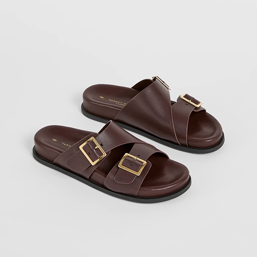Cross over strap sandals