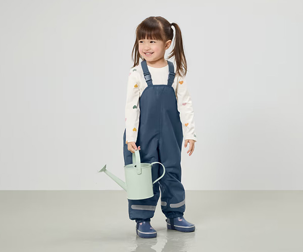 Badtextilien, Beauty-Accessoires & Möbel 