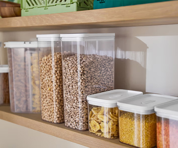 Badtextilien, Beauty-Accessoires & Möbel 