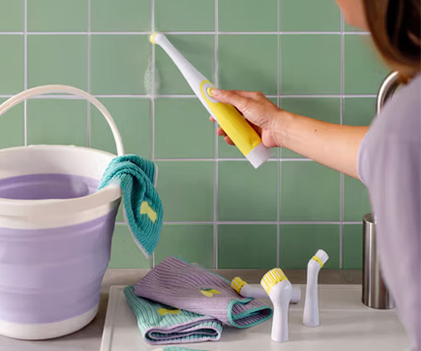 Badtextilien, Beauty-Accessoires & Möbel 