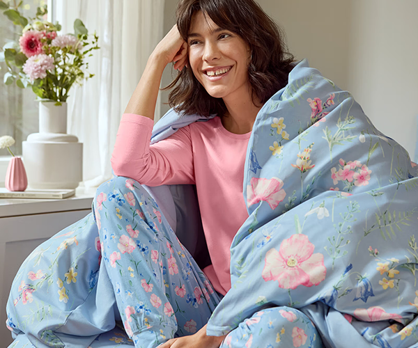 Badtextilien, Beauty-Accessoires & Möbel 