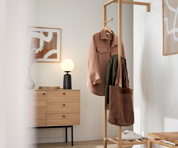 Badtextilien, Beauty-Accessoires & Möbel 