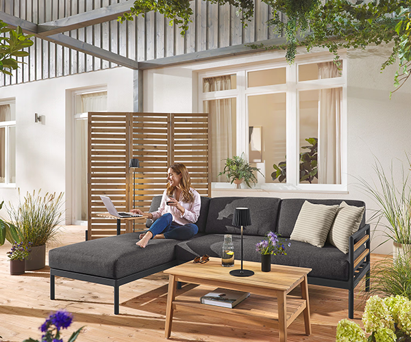 Badtextilien, Beauty-Accessoires & Möbel 