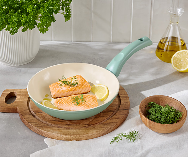 Badtextilien, Beauty-Accessoires & Möbel 