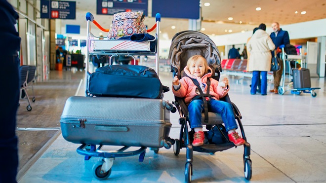 prendre l'avion avec une poussette