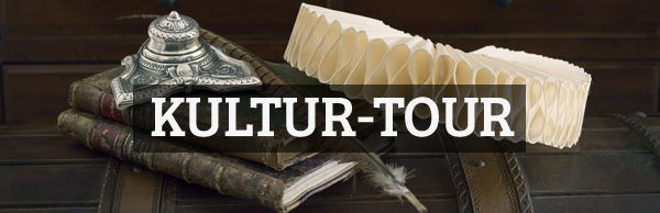 Shakespeare-Kragen und alte Bücher