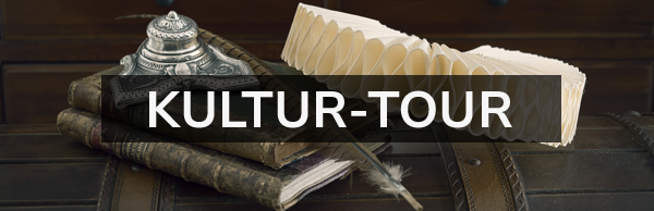 Shakespeare-Kragen und alte Bücher