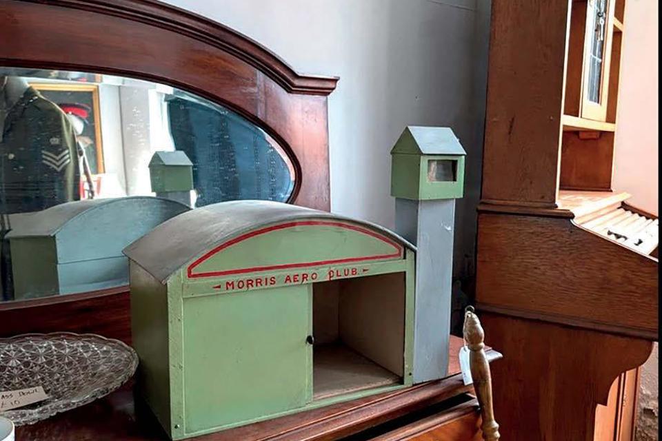 Oak Wood Antiques shop in Northampton