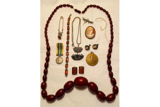 925 Silver Bracelet Set With Eleven Ambers Approx 12.92g…