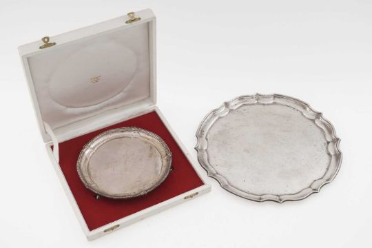 An Elizabeth II silver commemorative waiter