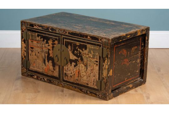 A Chinoiserie coffee table