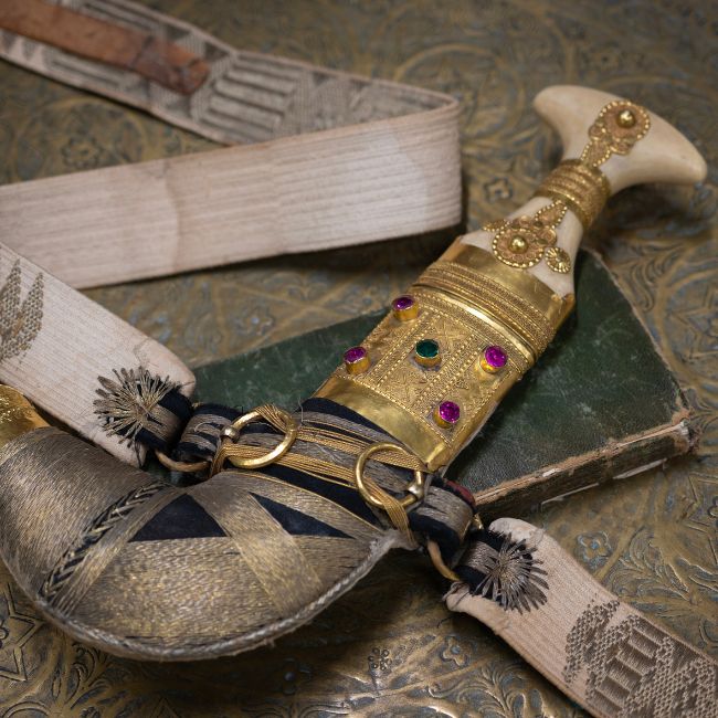 Antiques & Interiors