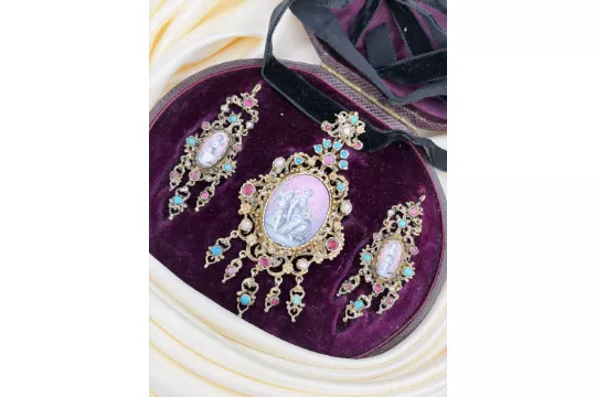 Antique & Vintage Jewellery and Watches