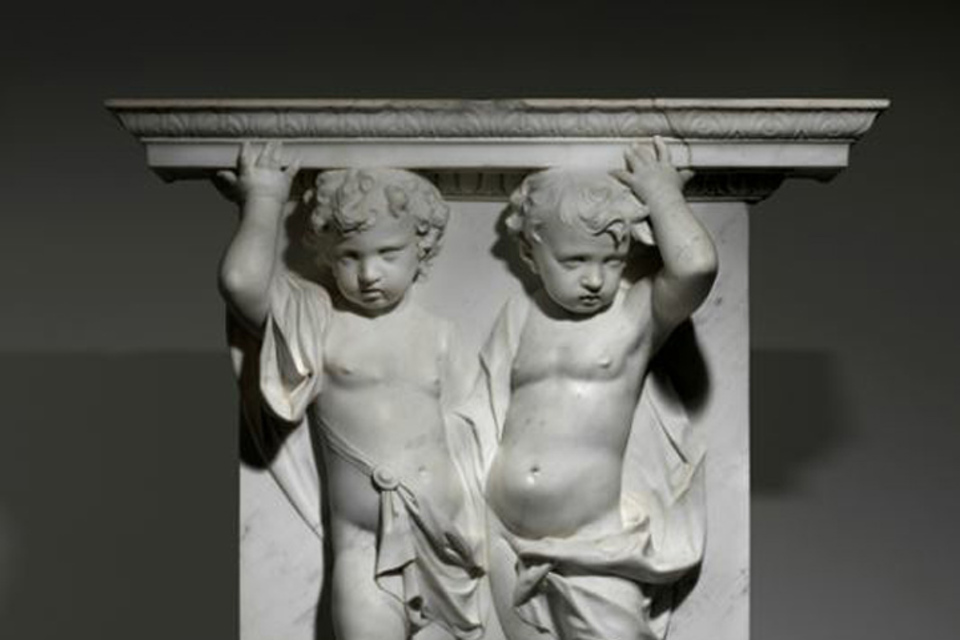 Two ‘putti’ sculpture 