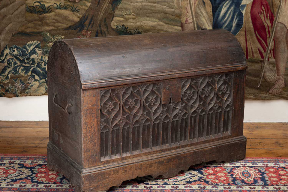 oak coffer