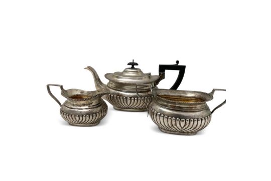 Edward Vii Irish Silver Three Piece Tea Service