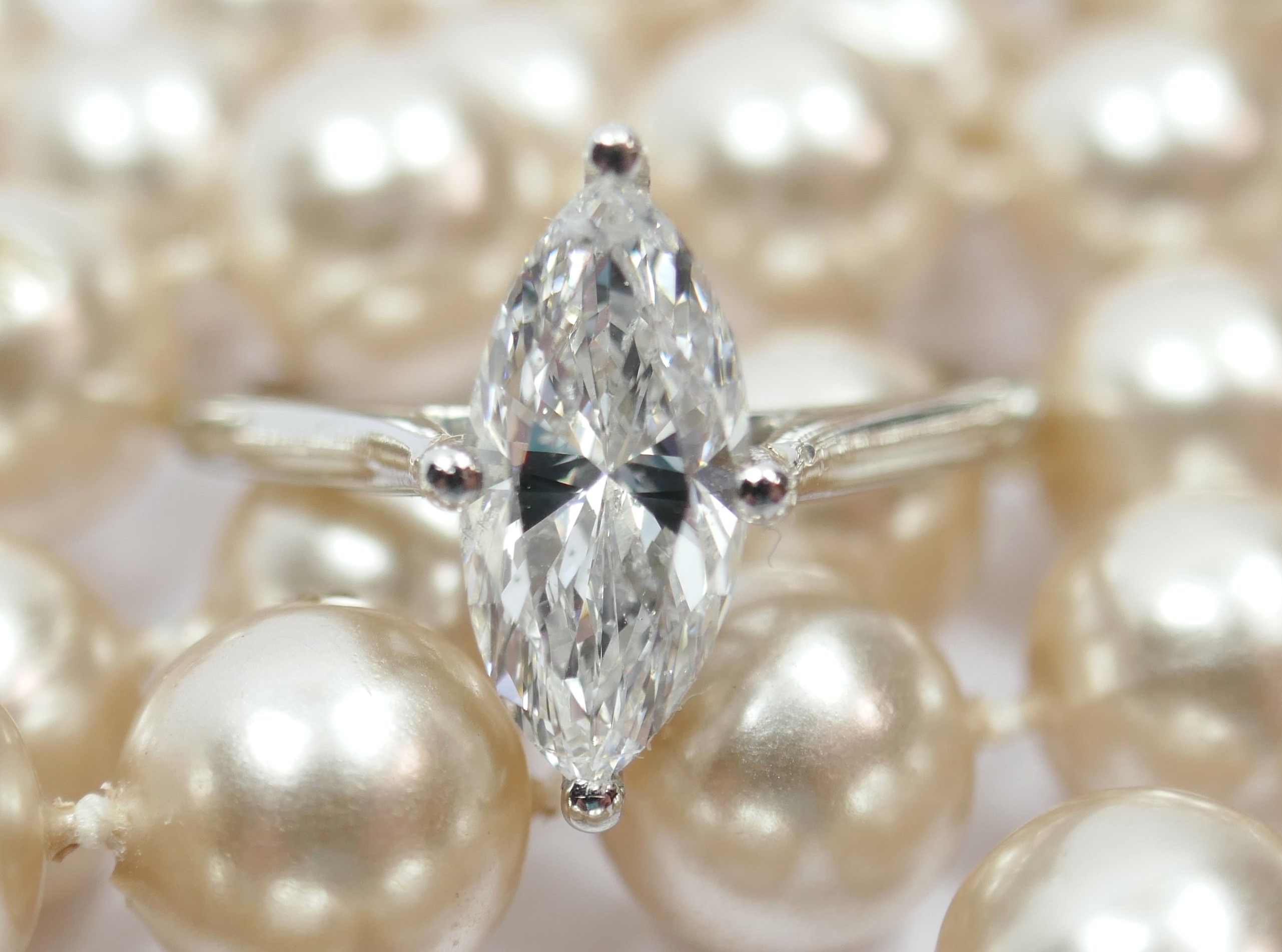 Jewellery, Watches, Silver & Small Antiques