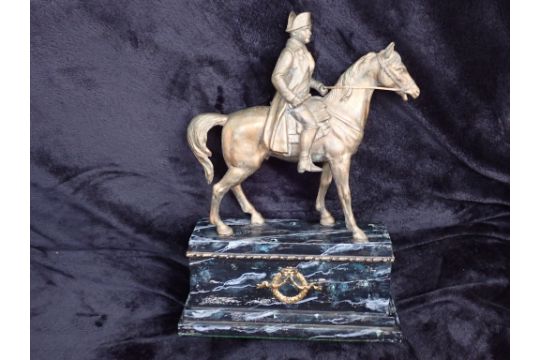 Victorian, WW1 & WW2 Militaria