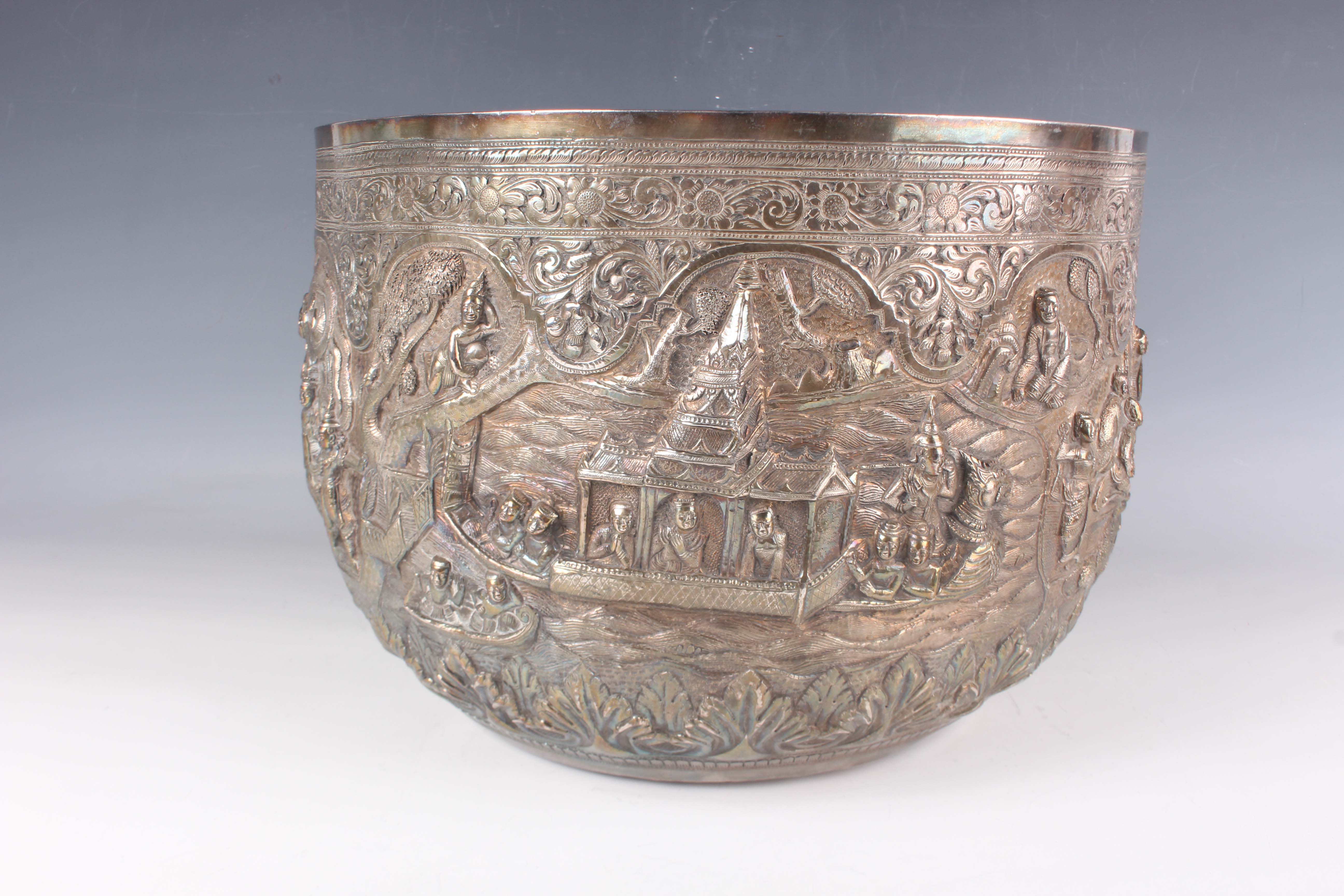 Collectors' Toys. Silver & Plate. Jewellery.