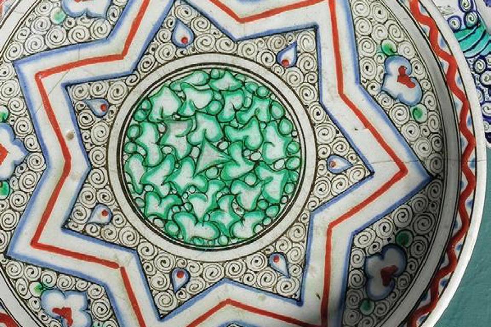 Iznik dish