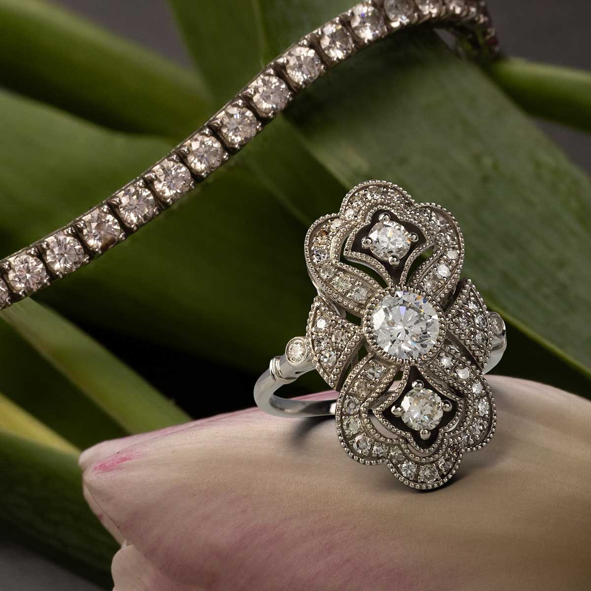 Jewellery & Watches | timed auction