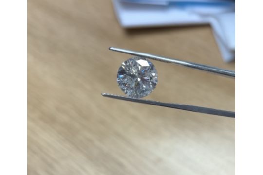 Round Brilliant Cut ( Natural Diamond )