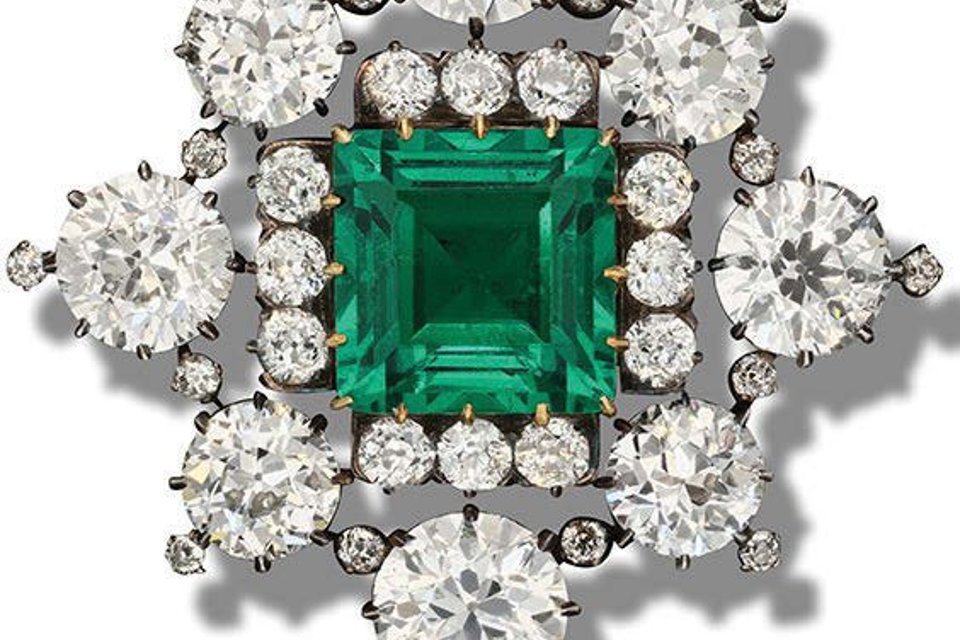 An emerald jewel