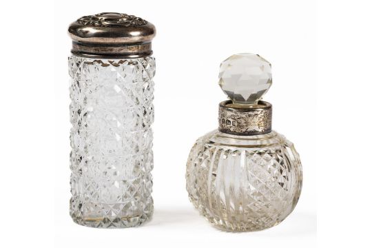 An Edwardian cut glass cylindrical jar